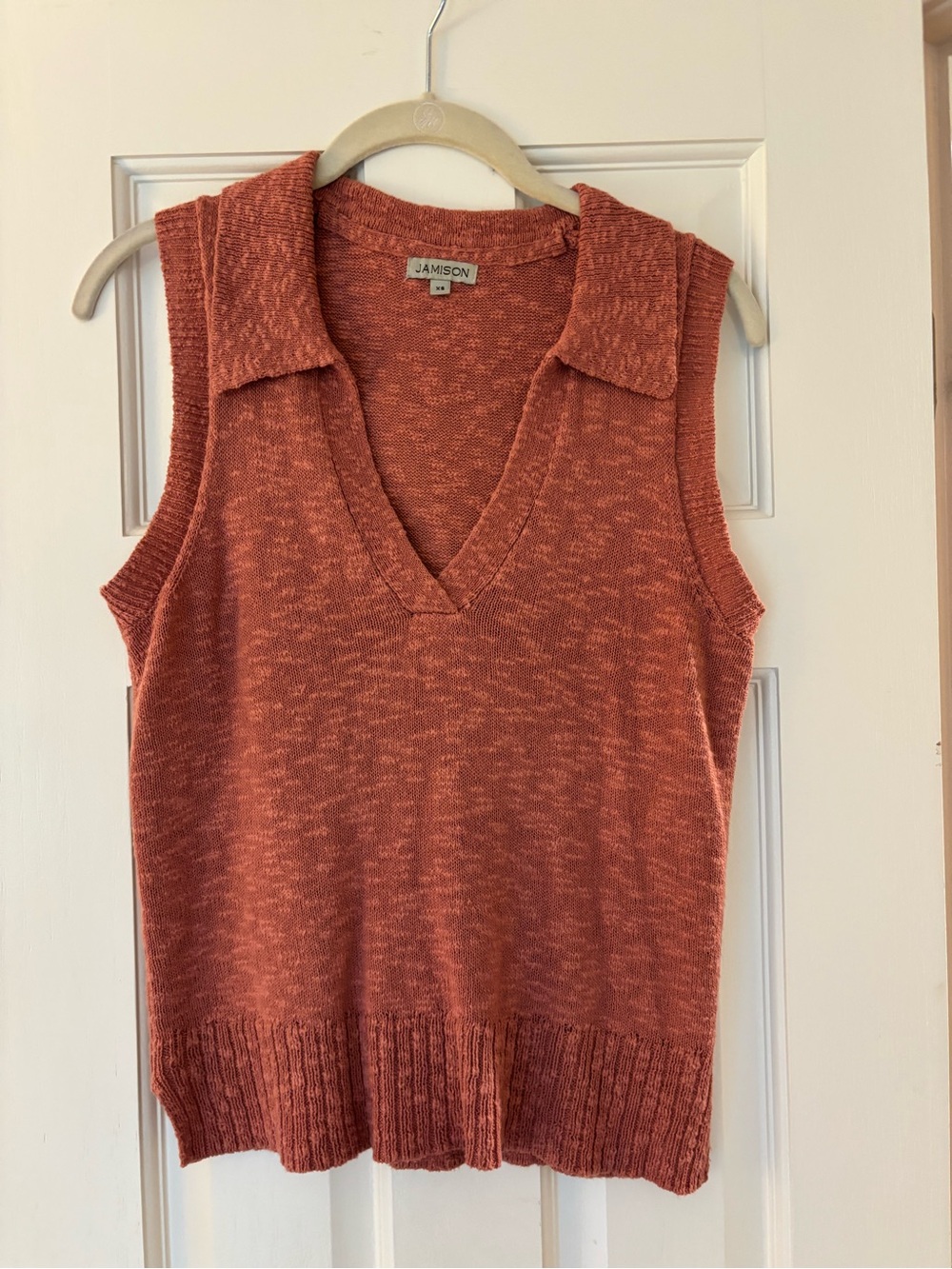 Jamison Women's Rust Collared V-Neck Sleeveless Knit Tank